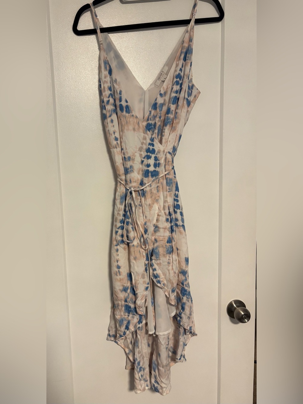 Forever 21 XL Blue and Cream Tie-Dye High-Low Wrap Dress
